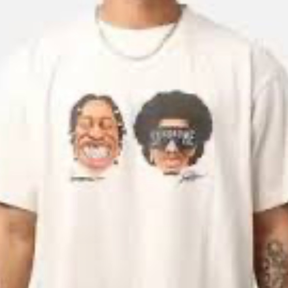 AG Club Imposter T-Shirt White Graphic T-Shirt with Cartoon Faces